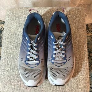 Hoka One One Clifton 6 size Women 8D
